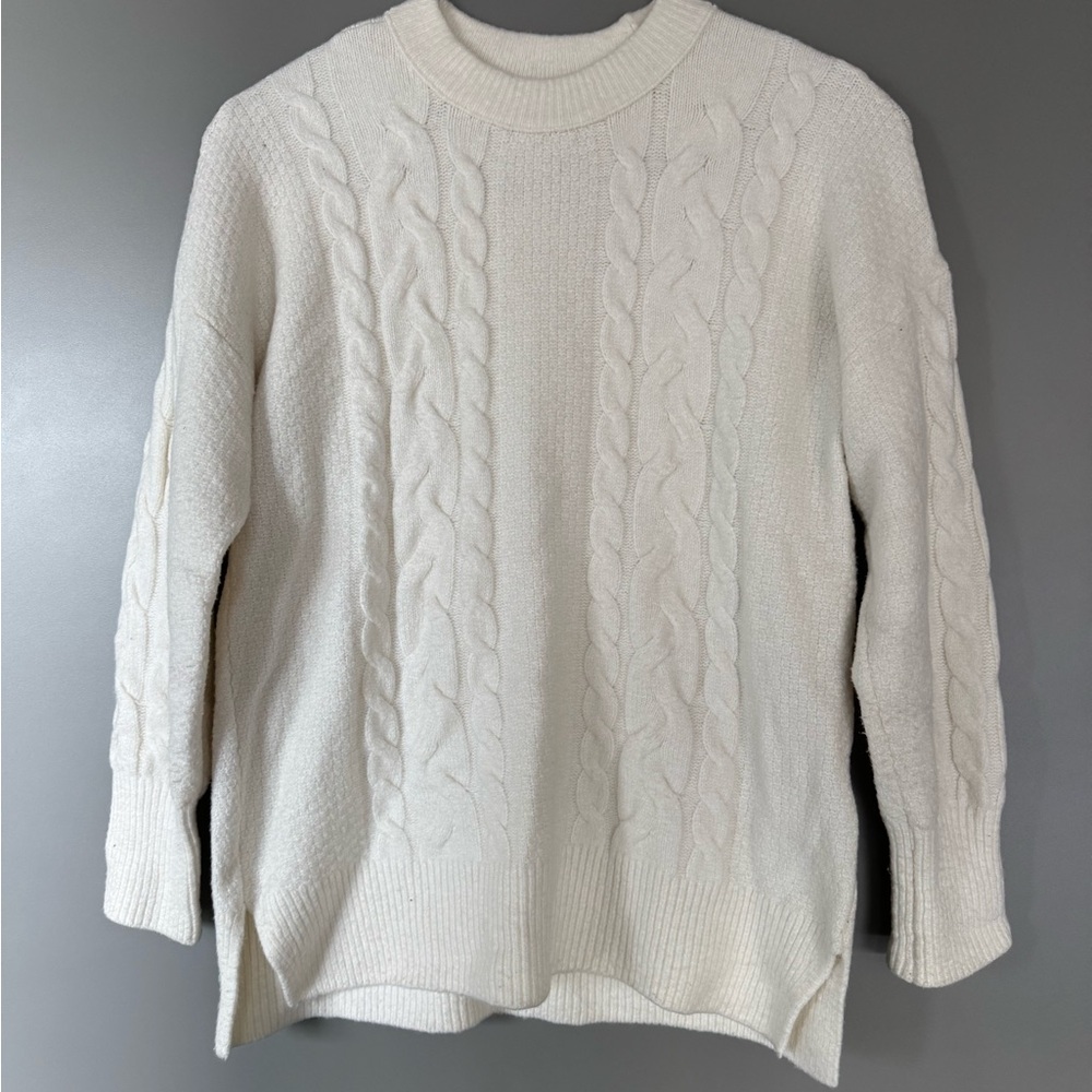 Abercrombie & Fitch Cream Cable Knit Sweater NWT